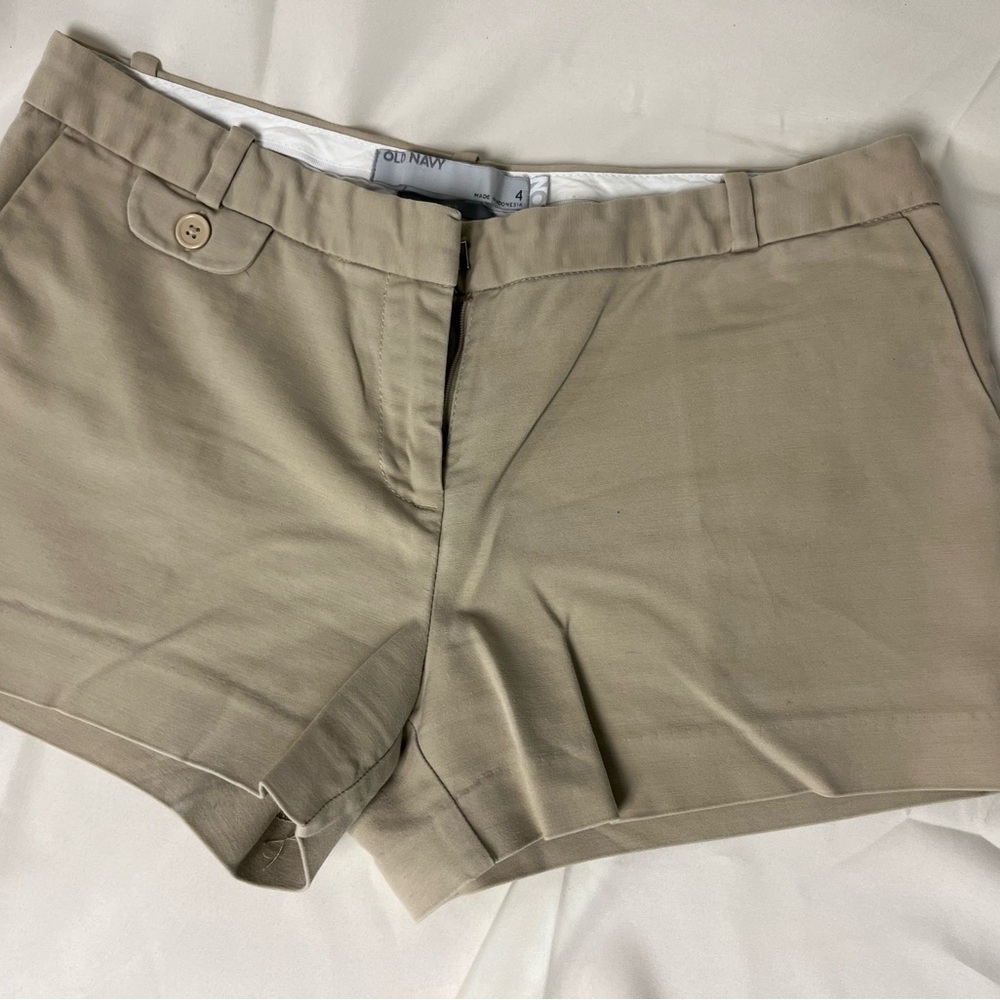 Old Navy Women's Tan Shorts